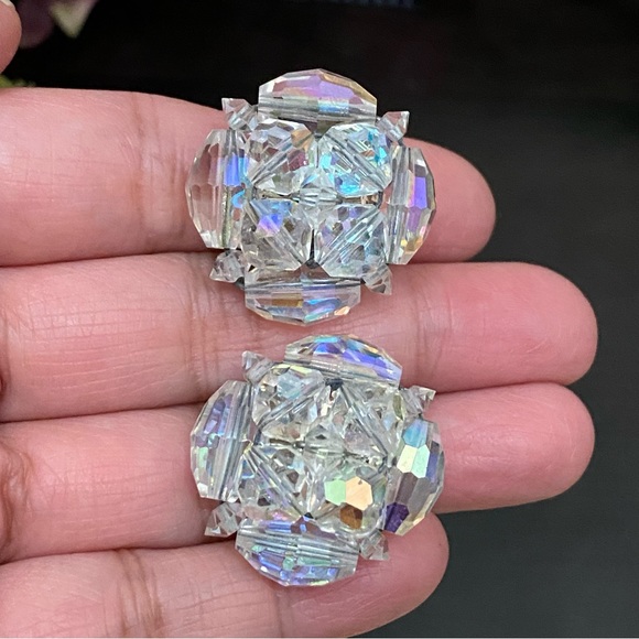 Vintage Laguna Aurora Borealis Cluster Clip Earrings - Picture 3 of 13